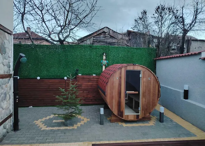 грошъ 게스트하우스 3*