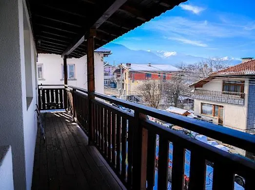 грошъ 게스트하우스